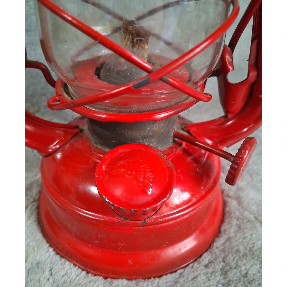 Vtg Winged Wheel No 350 Red Kerosene Lantern Japan Hurricane Lamp Lightly Used